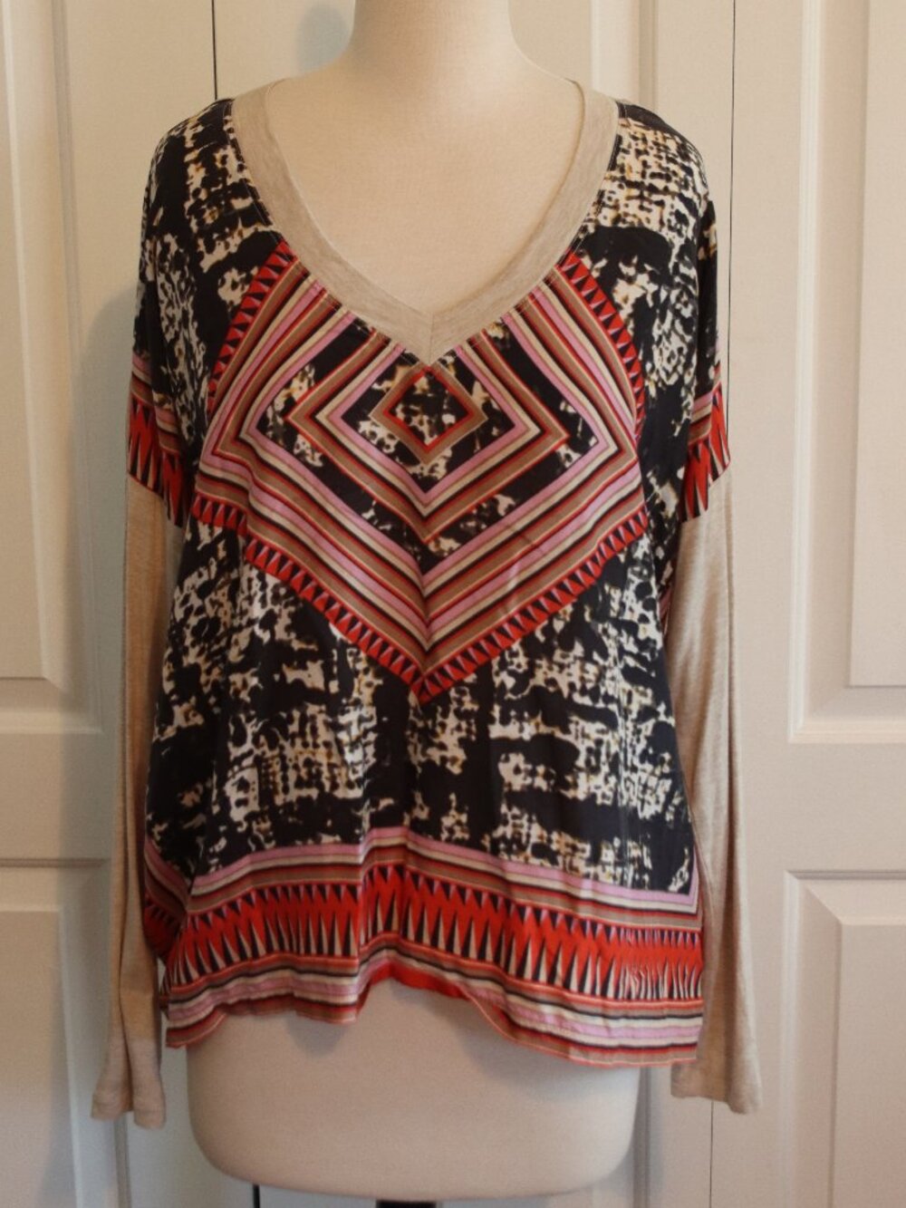 CAbi Azetc Silk Scarf Top Style 768 Silk Front Long Sleeve Size XS